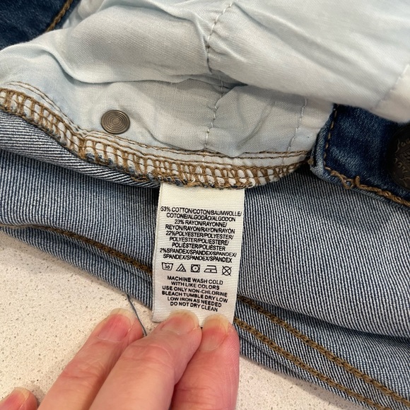 Democracy Woman’s Dark Wash Absolution Technology Jeans size:6 - Picture 6 of 6